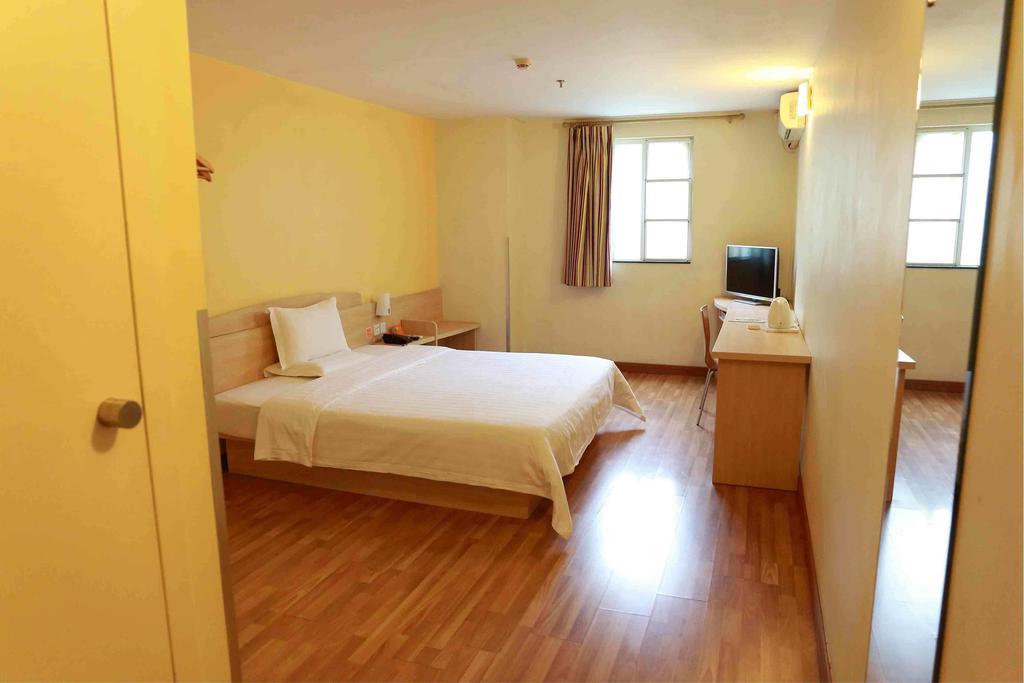 7Days Inn Luoyang Nanchang Road Wangfujing Room photo